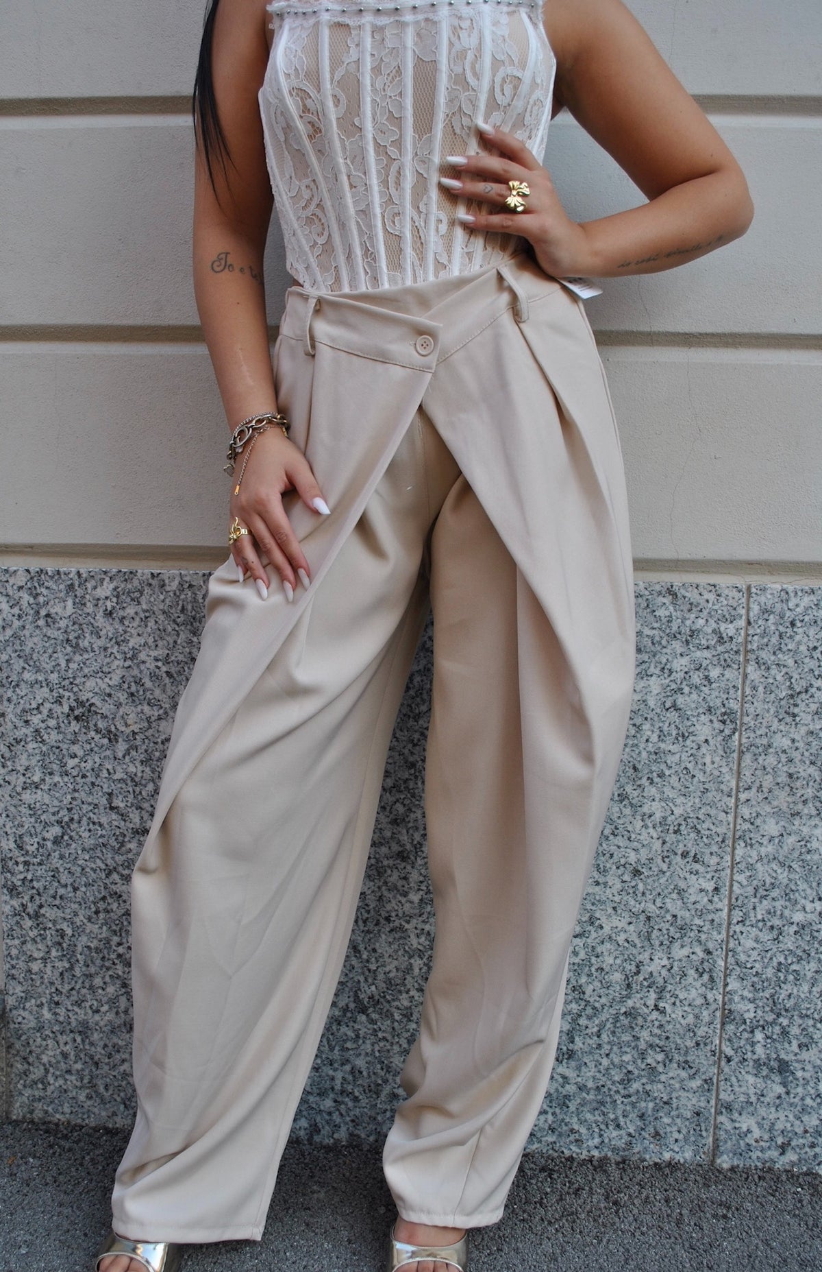 PANTALONE ESSENSIAL. DONNA